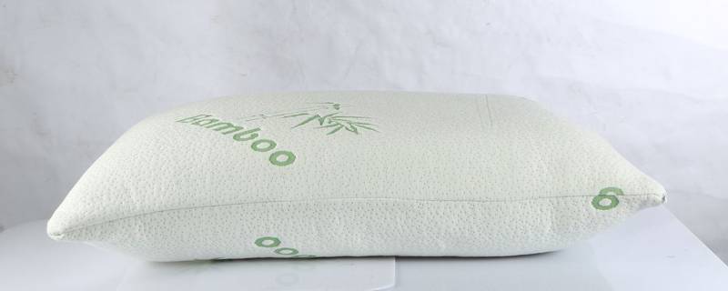 The pillow fully expanded, seen from the side